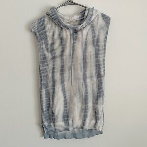 mododoc Los Angeles Women’s Blue & White Sleeveless Top